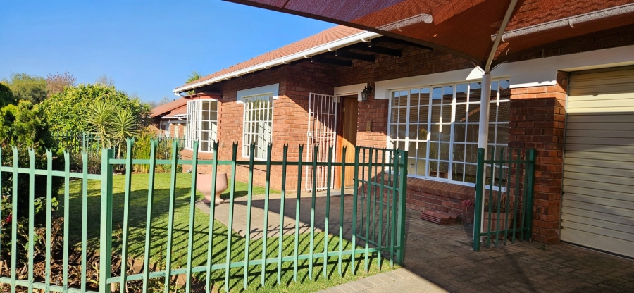 3 Bedroom Property for Sale in Fichardt Park Free State